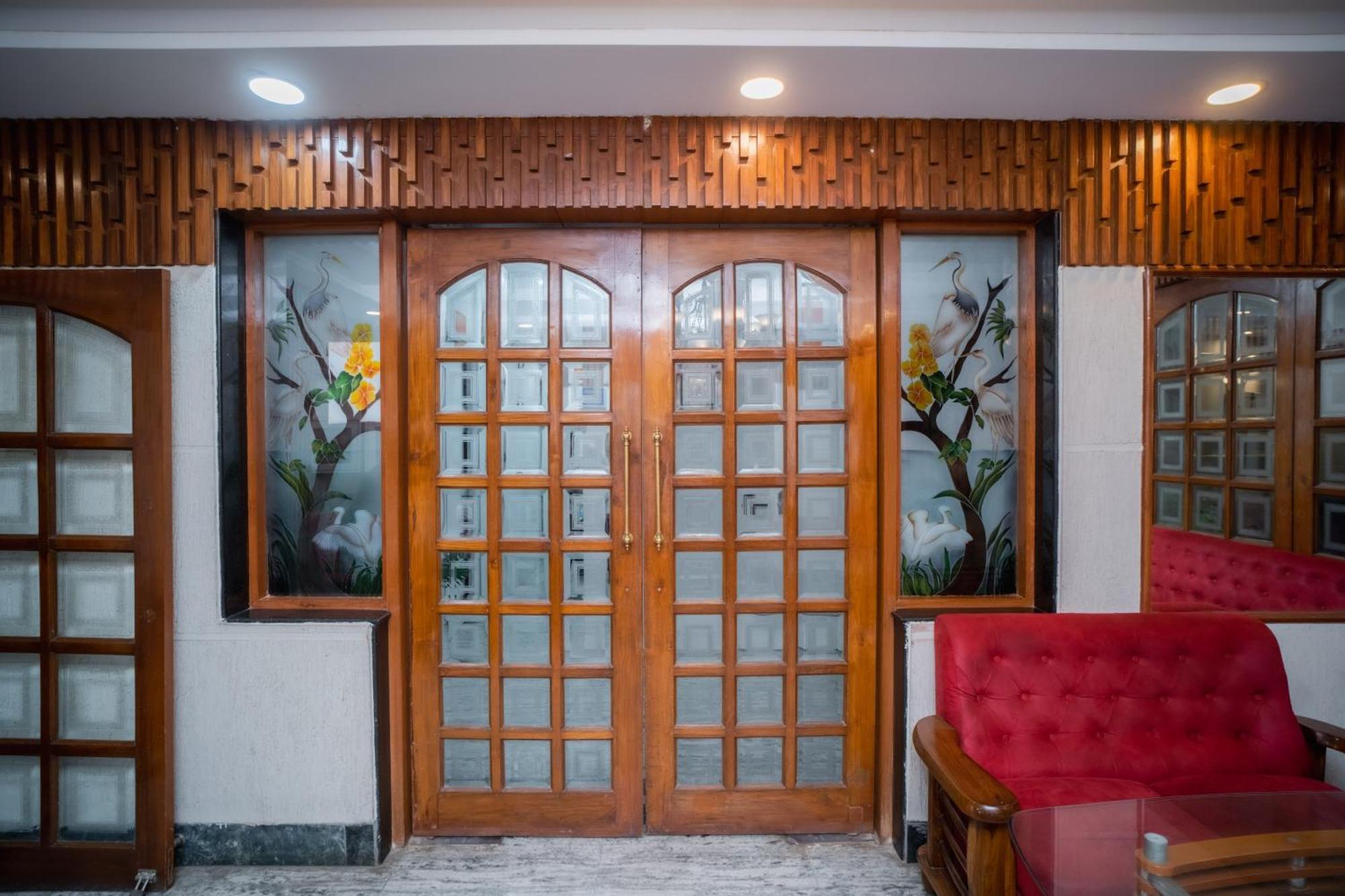 Pearl Courtyard Dormitory Varanasi Exterior photo