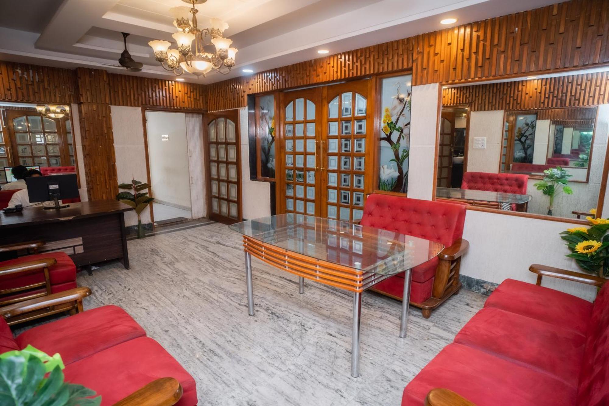 Pearl Courtyard Dormitory Varanasi Exterior photo