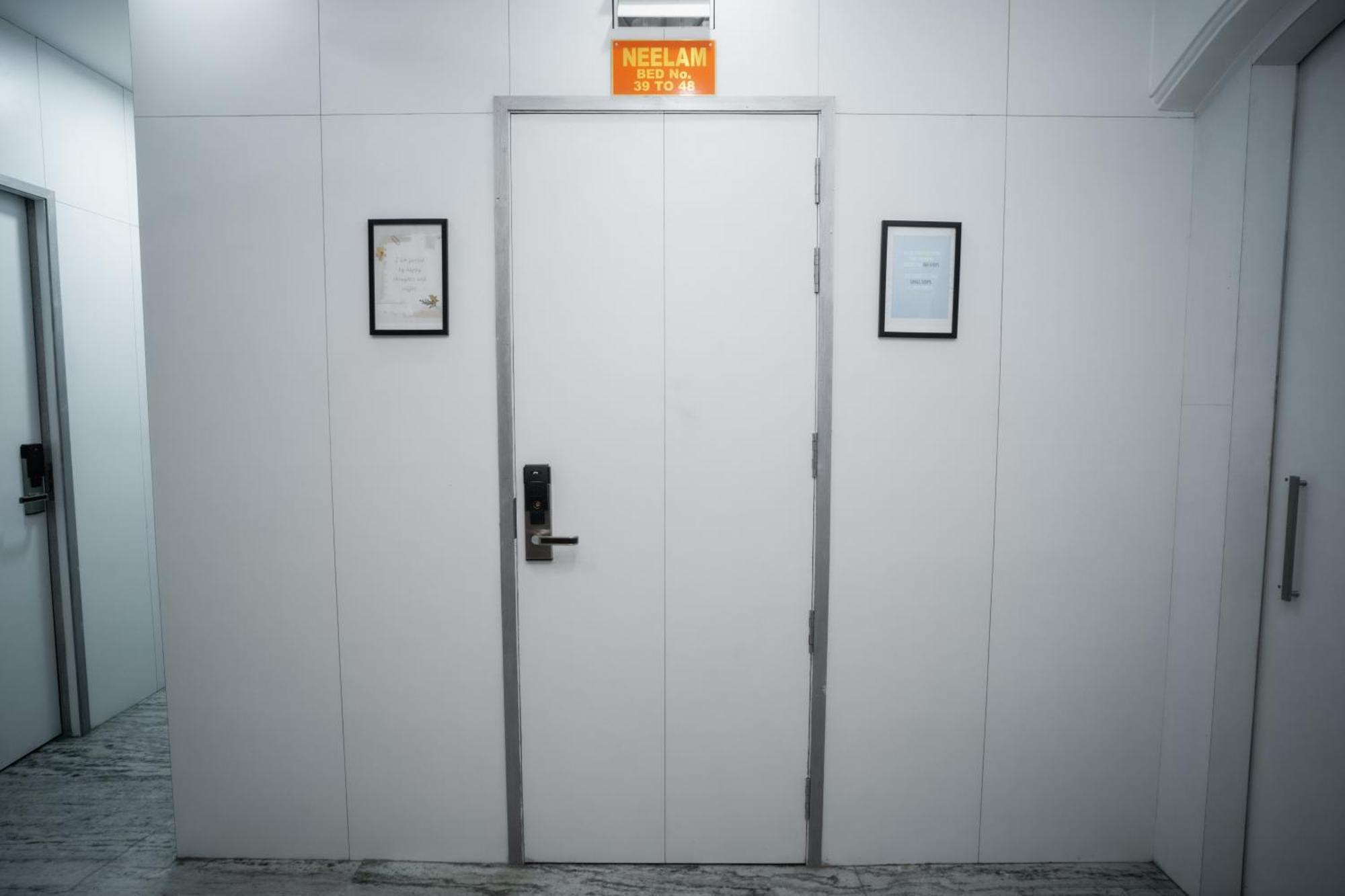 Pearl Courtyard Dormitory Varanasi Exterior photo